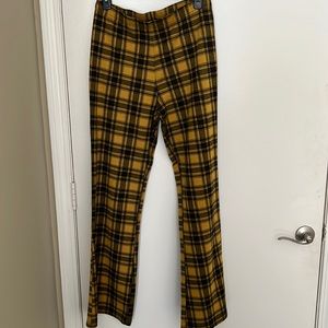 Forever21 yellow flared leggings in Size L